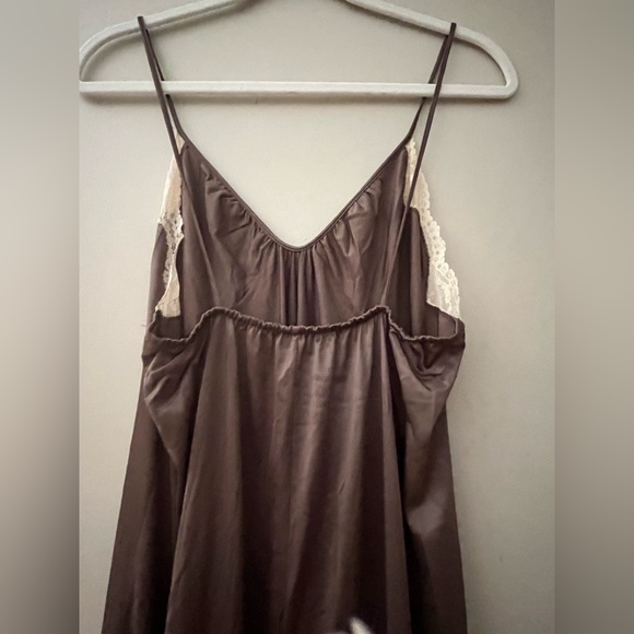 Vintage 2 pc gown with matching housecoat - Picture 6 of 12